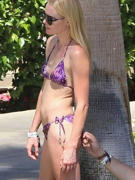 Кейт Босуорт в купальнике на пляже - 17