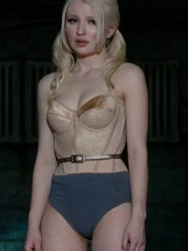 Эмили Браунинг в нижнем белье или купальнике - 15