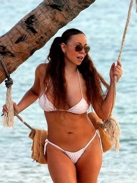 Мэрайя Кэри в нижнем белье или купальнике - 58