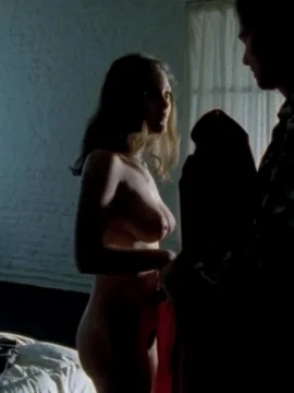 Голая Марион Котийяр в кино - 18