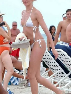 Кэмерон Диас в бикини - 35