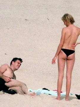 Голая грудь Кэмерон Диас - 84