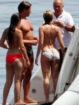 Скарлетт Йоханссон в нижнем белье или купальнике - 18