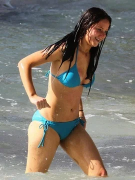 Дженнифер Лоуренс в нижнем белье и купальнике - 18