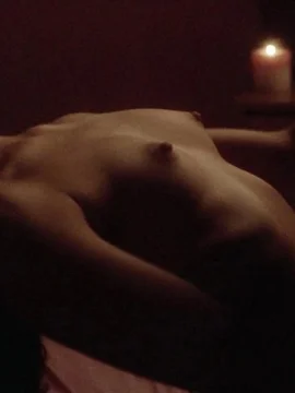 Голая Деми Мур - 37