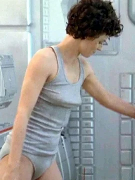 Голая Сигурни Уивер в кино - 17