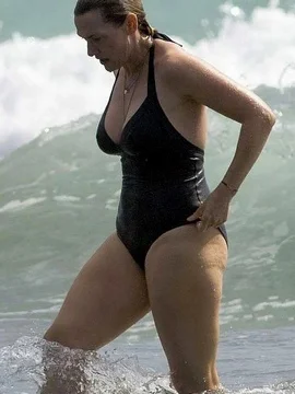 Кейт Уинслет в нижнем белье или купальнике - 22