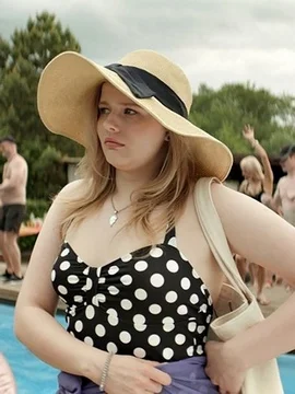 Александра Бортич в нижнем белье или купальнике - 10