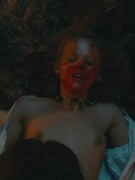 Голая Александра Бортич в кино - 40