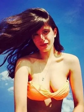 Анна Чиповская в купальнике - 13