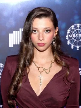 Красивые фото Полины Гухман - 04