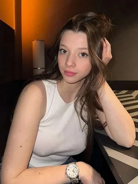 Красивые фото Полины Гухман - 07