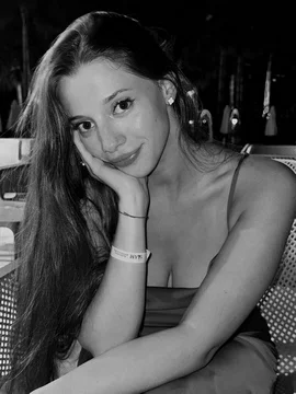 Красивые фото Полины Гухман - 10