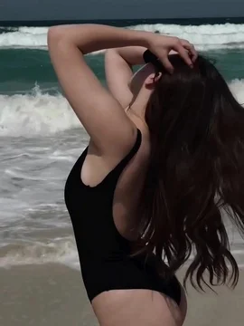 Полина Гухман в нижнем белье или купальнике - 24