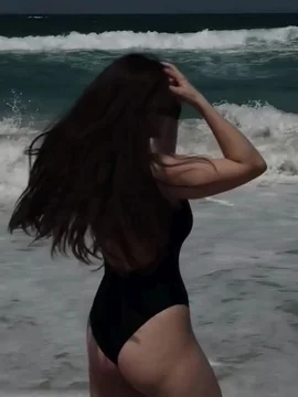 Полина Гухман в нижнем белье или купальнике - 25