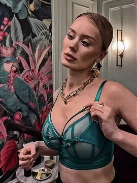 Даша Дошик в нижнем белье или купальнике - 43