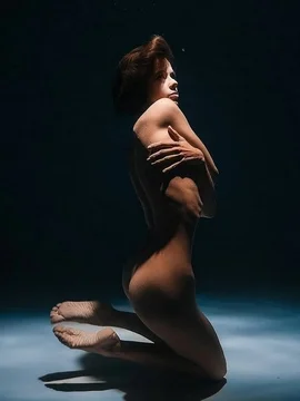 Голая Екатерина Шпица в эротической фотосессии - 39