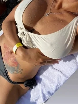 Карина Зверева в белье и купальниках - 20