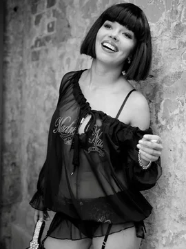 Карина Зверева в белье и купальниках - 42